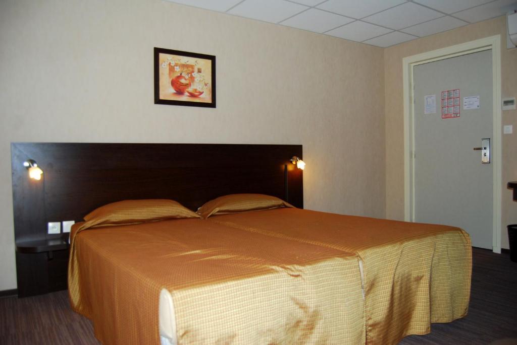 Hotel Le Logis De La Lys Aire-sur-la-Lys Zimmer foto
