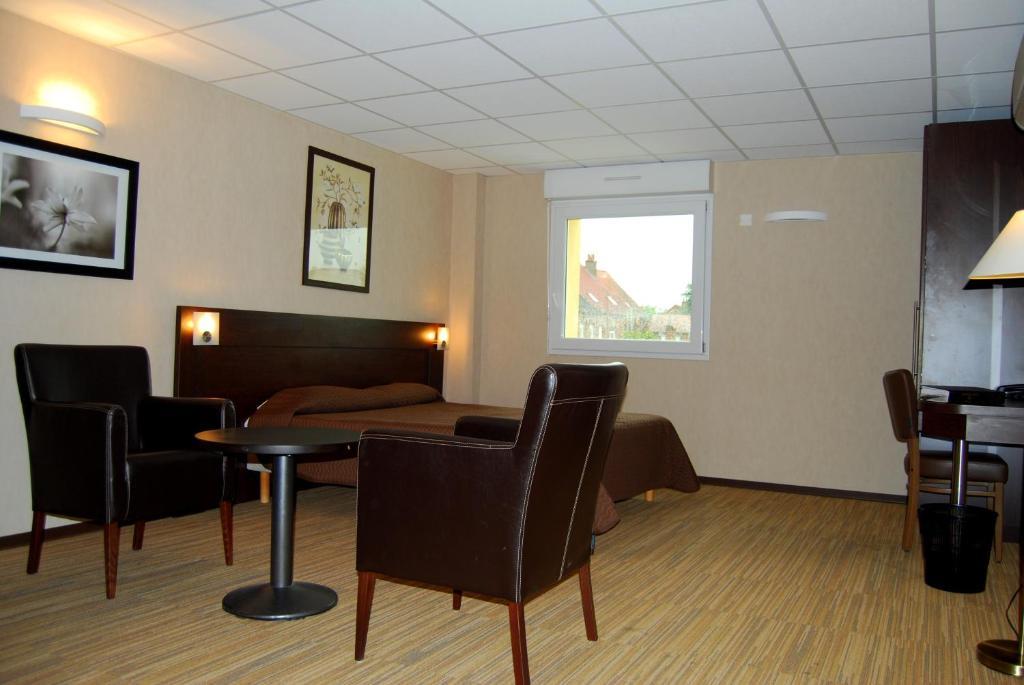 Hotel Le Logis De La Lys Aire-sur-la-Lys Zimmer foto